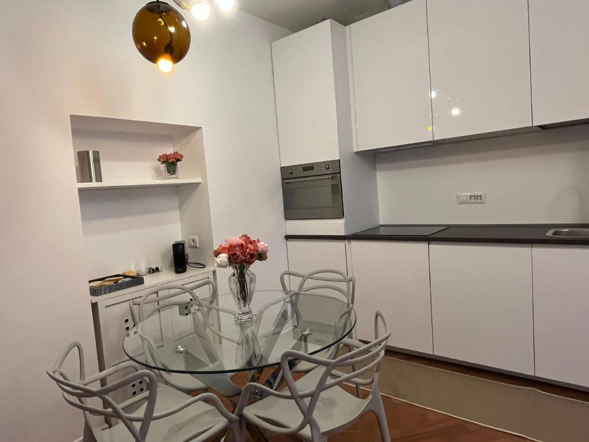 Casa Vercelli Delizioso Bilocale Moderno Nella Vecchia Milano エクステリア 写真