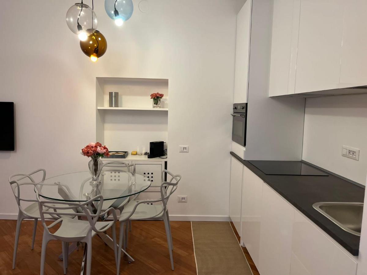Casa Vercelli Delizioso Bilocale Moderno Nella Vecchia Milano エクステリア 写真