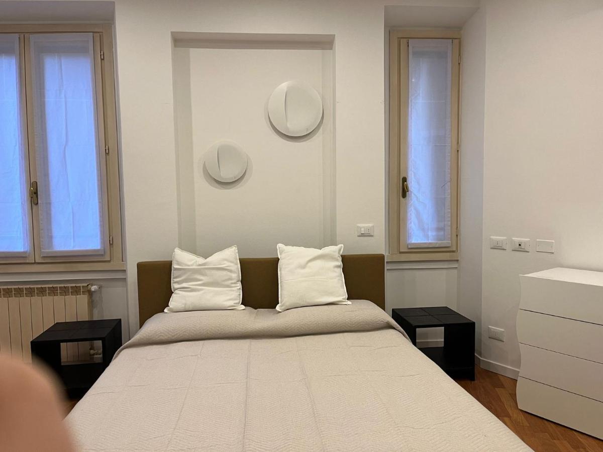 Casa Vercelli Delizioso Bilocale Moderno Nella Vecchia Milano エクステリア 写真